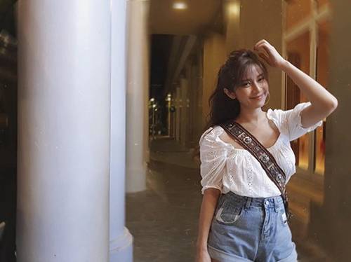 Trước là hotgirl vạn người mê, giờ là hot mom, mỹ nhân này vẫn ghi điểm nhờ mặc đẹp-2