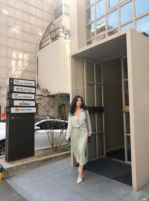 Trước là hotgirl vạn người mê, giờ là hot mom, mỹ nhân này vẫn ghi điểm nhờ mặc đẹp-11