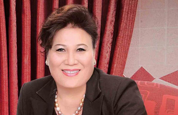 Nữ đại gia cưỡi Rolls-Royce, bệnh tật phá sản, cuối đời xộ khám-1