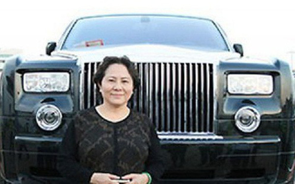 Nữ đại gia cưỡi Rolls-Royce, bệnh tật phá sản, cuối đời xộ khám-4