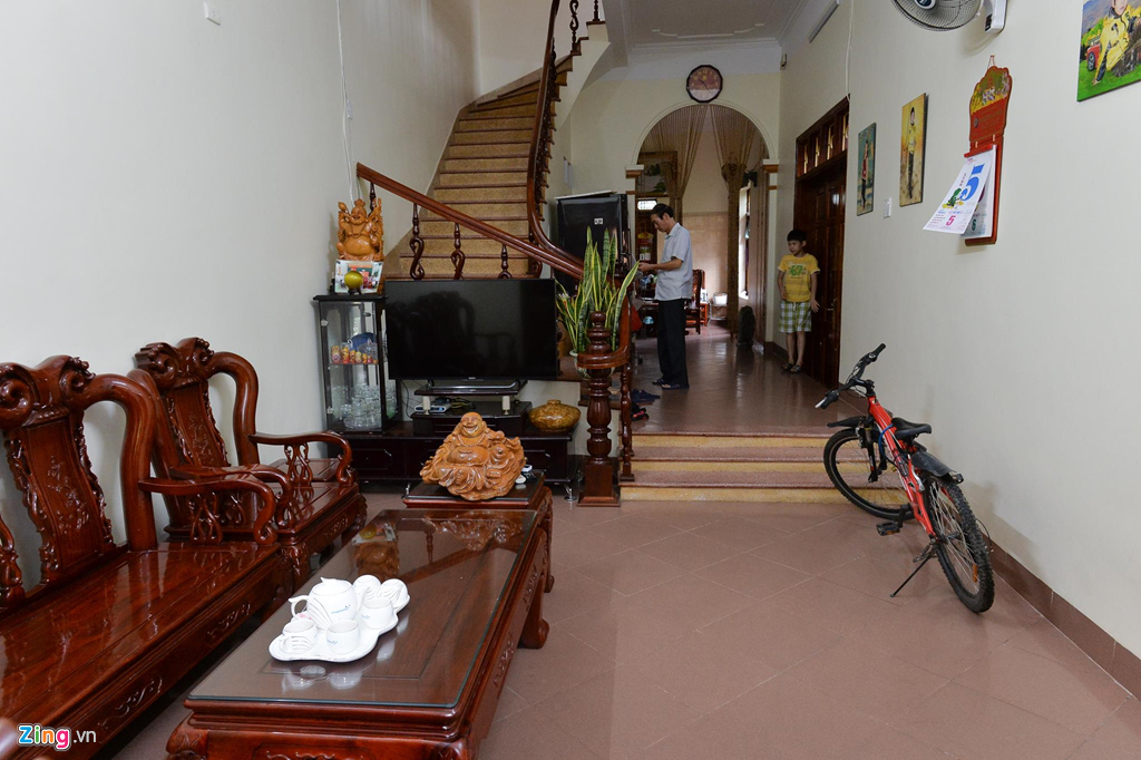 Mẹ là Giám đốc Kho bạc, gia đình Hoa hậu Lương Thuỳ Linh sống giản dị-2