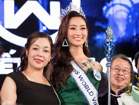 Hoa hậu Lương Thùy Linh đẹp xuất sắc trong ngày khai giảng Ngoại thương, khẳng định chưa có ý định Nam tiến để tập trung cho học tập-14