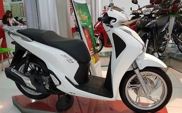 Tháng cô hồn, những mặt hàng giảm giá dập dồn vẫn ế-2