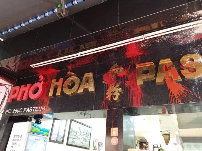 Lộ diện mối quan hệ bất minh của con rể quán Phở Hòa-1