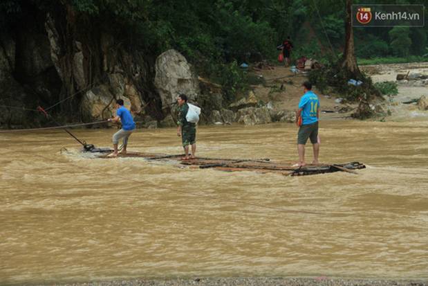 Người dân kể lại giây phút kinh hoàng khi dòng lũ nhấn chìm bản làng trong phút chốc: Nó không phải nước đâu, nó như con ác quỷ-4