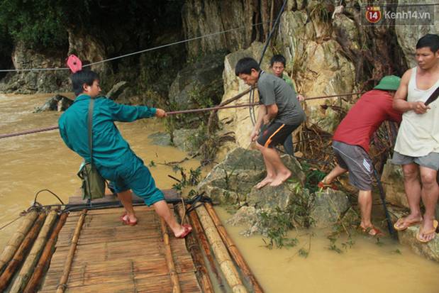 Người dân kể lại giây phút kinh hoàng khi dòng lũ nhấn chìm bản làng trong phút chốc: Nó không phải nước đâu, nó như con ác quỷ-10