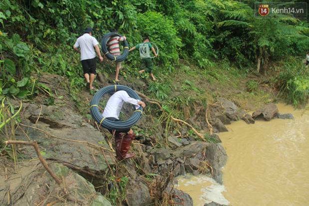 Người dân kể lại giây phút kinh hoàng khi dòng lũ nhấn chìm bản làng trong phút chốc: Nó không phải nước đâu, nó như con ác quỷ-16