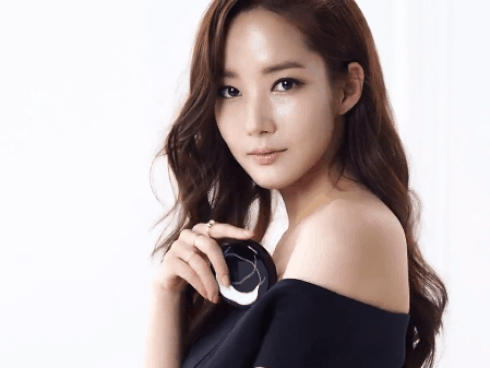 Park Min Young gây bất ngờ với màn tập vũ đạo điêu luyện