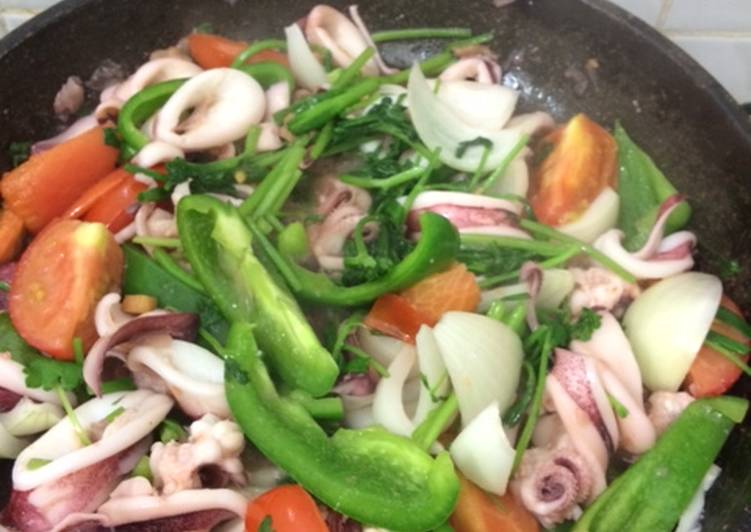 Bỏ quên điều này khi xào mực, khiến cho món ăn nhạt vị, dai như cao su kém hấp dẫn-1