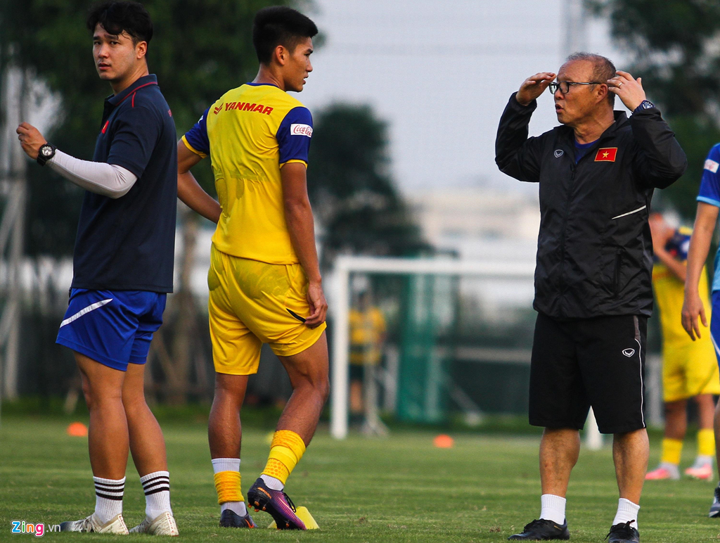 HLV Park mất bình tĩnh với khả năng dứt điểm của tiền đạo U22 Việt Nam-7