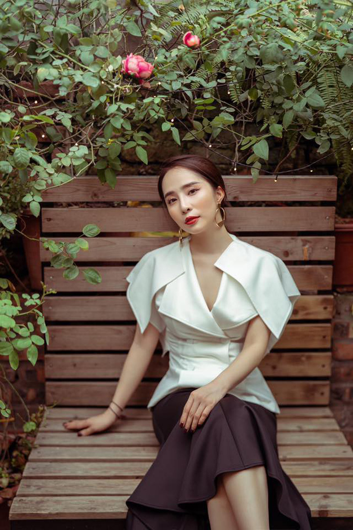 Tạm biệt style rẻ tiền” của Nhã, Quỳnh Nga ngày càng đẹp và sang trọng khiến dân tình xao xuyến-8