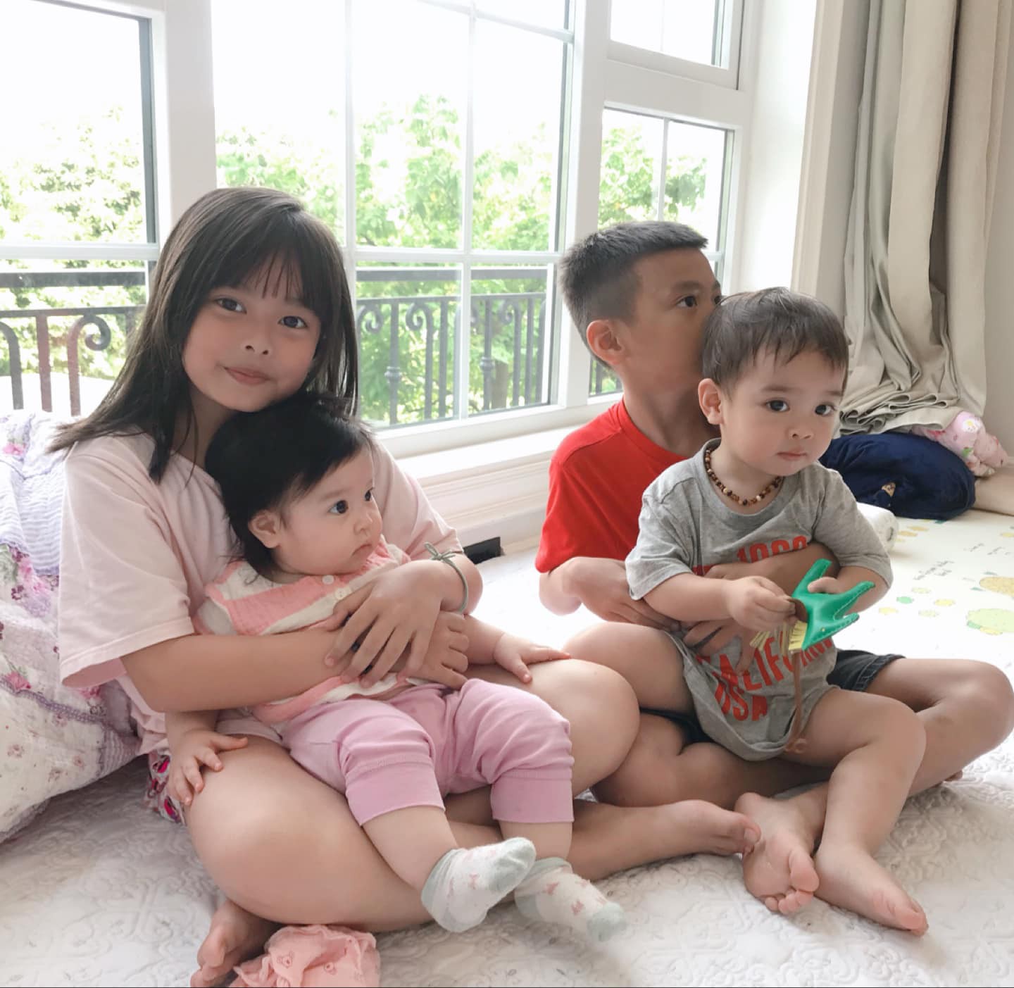 Thấy vợ bức xúc chuyện chồng mới của nữ ca sĩ nọ cấu tay con riêng trên livestream, ông xã Hằng Túi bất ngờ lên tiếng khiến ai cũng sốc-6