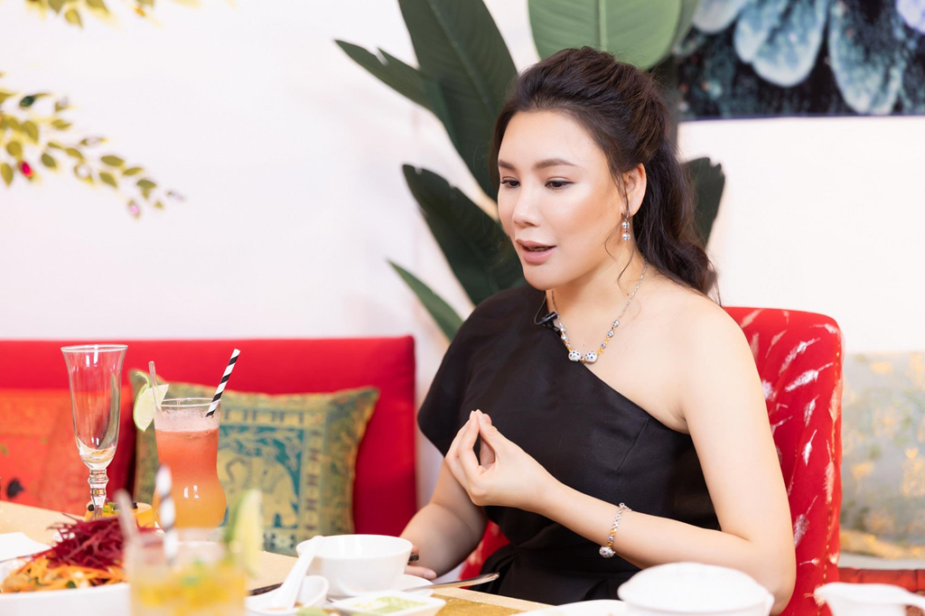 Hồ Quỳnh Hương: Tôi chảnh, rất lụy tình và tiêu tiền không cần đếm!-3