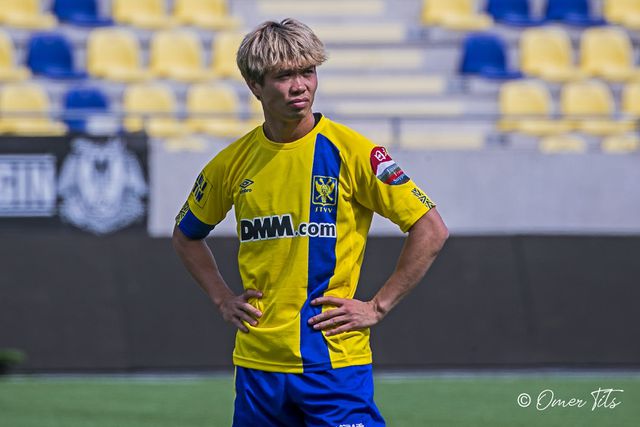 Công Phượng kiến tạo thành bàn trong trận giao hữu của Sint-Truidense-5