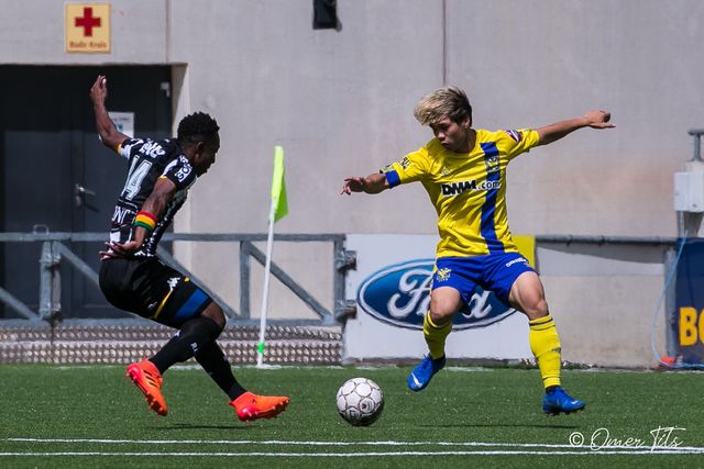 Công Phượng kiến tạo thành bàn trong trận giao hữu của Sint-Truidense-7