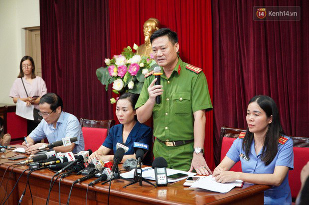 Khởi tố vụ học sinh lớp 1 bị bỏ quên trên xe đưa đón của trường, công an khẳng định bé tử vong trước khi tới bệnh viện-1