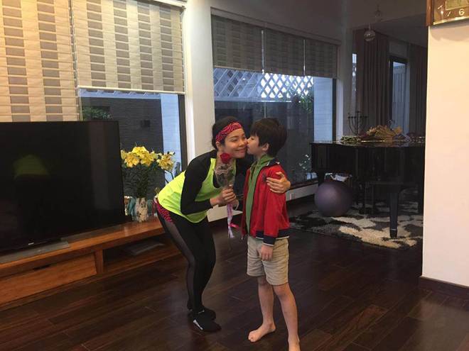 Bị bỏ quên trên xe, bé 10 tuổi Hà Nội sống sót và 9 giờ tìm đường về nhà-8