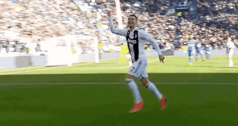 Sau 6 năm sử dụng, cuối cùng Ronaldo đã tiết lộ nguồn gốc của điệu ăn mừng trứ danh được hàng nghìn người yêu thích-1