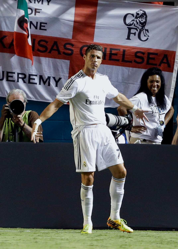 Sau 6 năm sử dụng, cuối cùng Ronaldo đã tiết lộ nguồn gốc của điệu ăn mừng trứ danh được hàng nghìn người yêu thích-2