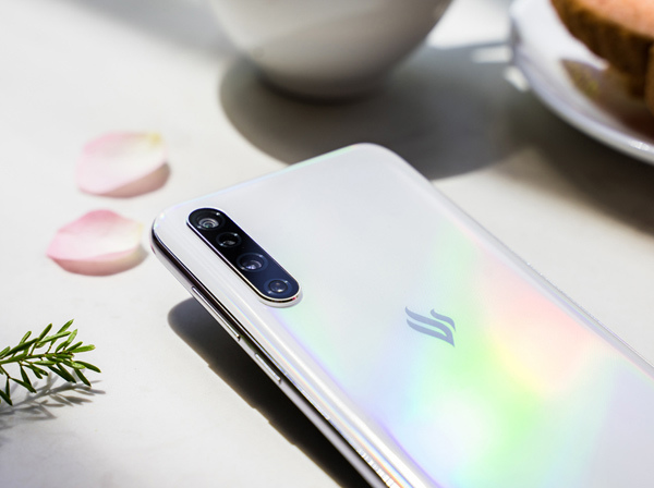 Điện thoại thông minh Vsmart thế hệ 2 chuẩn bị ‘lên kệ’-7