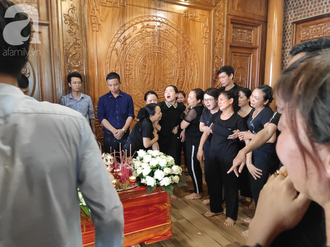 Đám tang đẫm nước mắt của bé trai 6 tuổi trường Gateway: Hãy an nghỉ con nhé, người lớn nợ con một lời xin lỗi...-4