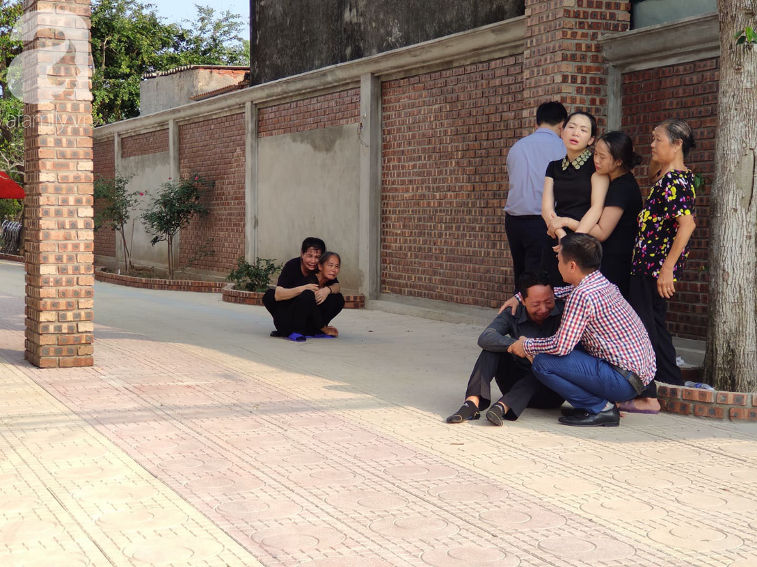 Đám tang đẫm nước mắt của bé trai 6 tuổi trường Gateway: Hãy an nghỉ con nhé, người lớn nợ con một lời xin lỗi...-14