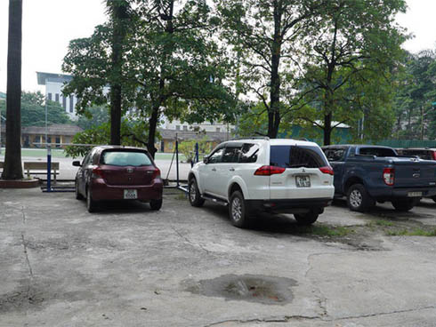 Vụ HS trường Gateway tử vong: Ông ngoại tiết lộ về chiếc áo trắng bé mặc khi cấp cứu-3