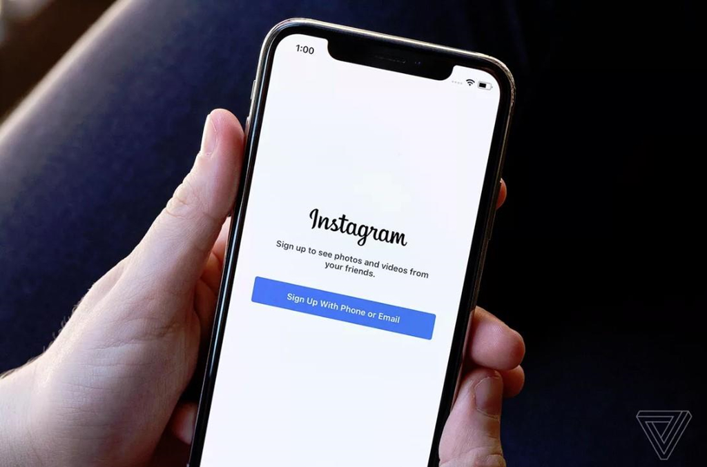 Mark Zuckerberg ngày càng giống vị vua’ trong đế chế Facebook-1