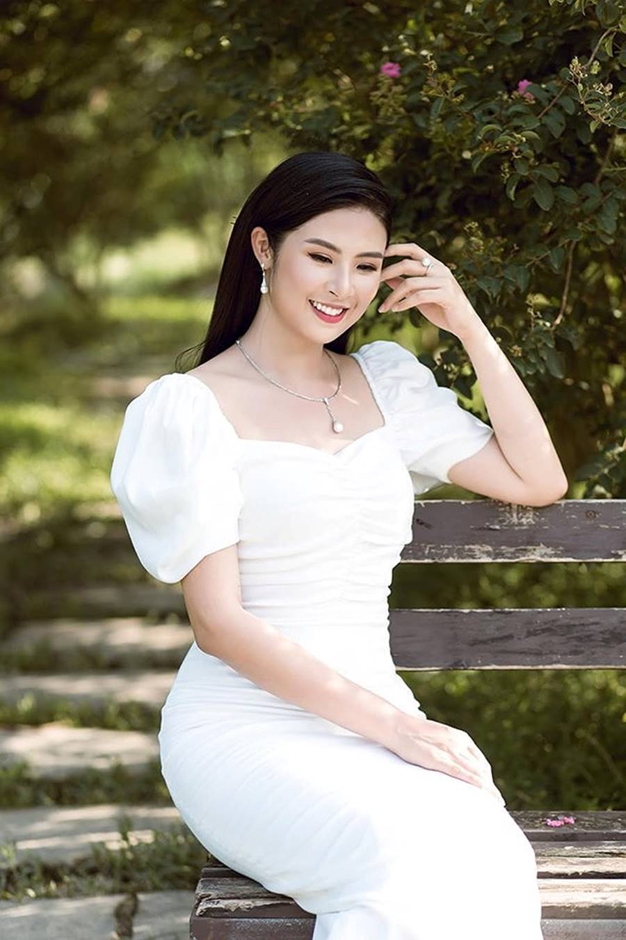 Hoa hậu Tiểu Vy ăn chè đậu đỏ, đạp xe khắp Hội An tìm người yêu ngày thất tịch-14