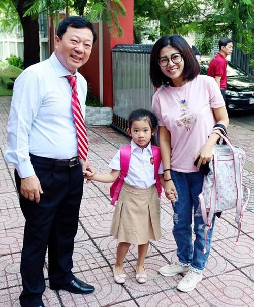 Sao Việt đưa con đi nhập học ngày đầu, tiết lộ toàn các trường quốc tế đắt đỏ-1