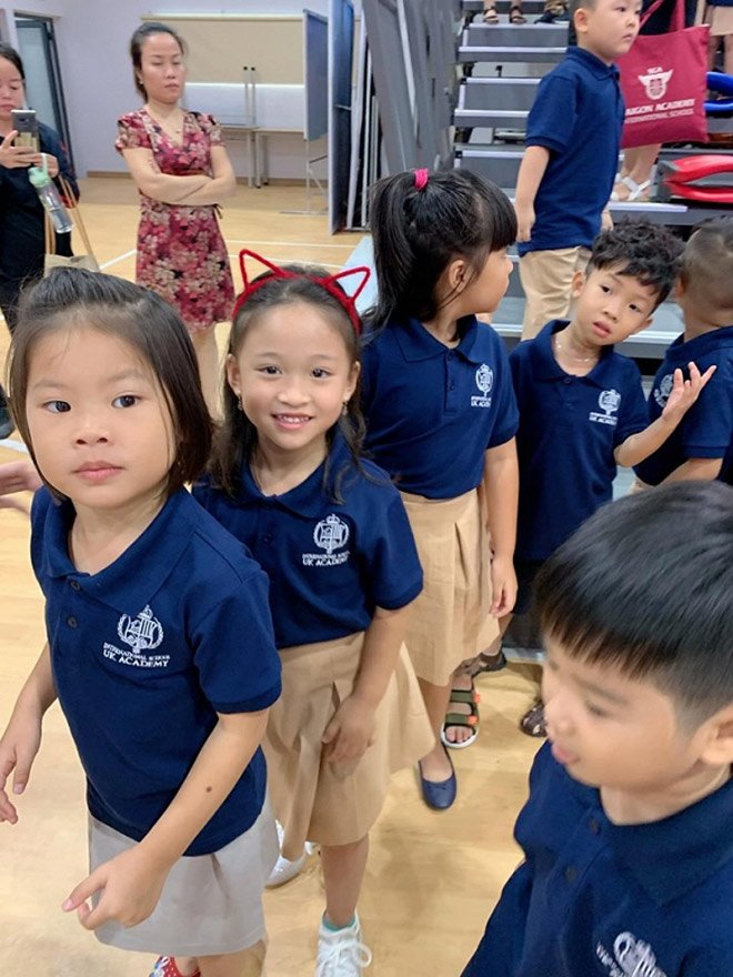 Sao Việt đưa con đi nhập học ngày đầu, tiết lộ toàn các trường quốc tế đắt đỏ-9