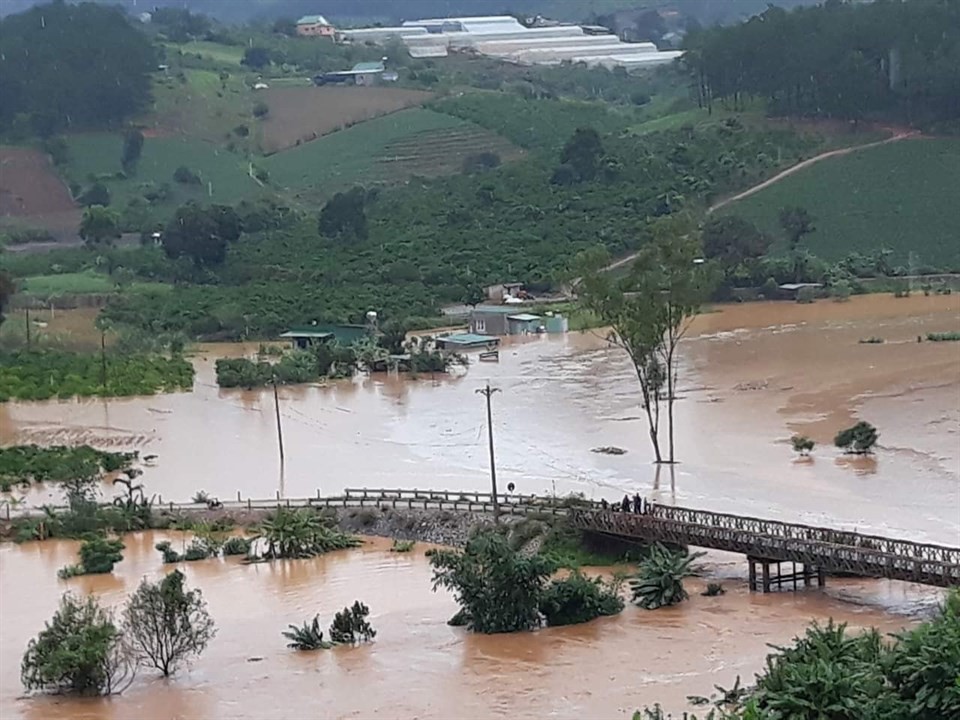 Nhiều người sốc nặng không nhận ra đây là Đà Lạt vì chìm trong biển nước, lật đật bỏ ngay tour du lịch vào cuối tuần này-10