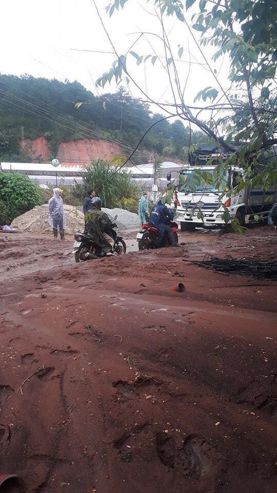 Nhiều người sốc nặng không nhận ra đây là Đà Lạt vì chìm trong biển nước, lật đật bỏ ngay tour du lịch vào cuối tuần này-14