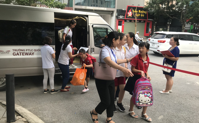 Hàng xóm nói bà Quy từng nhiều năm làm công việc đưa đón học sinh, trước khi làm ở Gateway-1