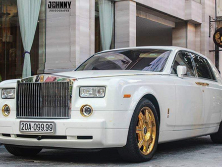 Đại gia Thái Nguyên bán Rolls-Royce Phantom mạ vàng biển tứ quý 9: Giá đồn đoán vượt nửa triệu USD