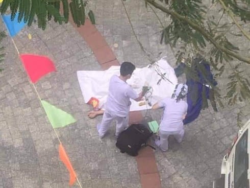 Nóng: Nam sinh trường ĐH Hutech rơi từ trên lầu cao xuống đất tử vong