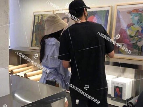 HOT: Dương Mịch lộ ảnh hẹn hò với mỹ nam kém tuổi sau 8 tháng ly hôn Lưu Khải Uy?