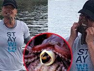 Chụp ảnh 'sống ảo' với bạch tuộc, chị ngư dân bị cắn 2 phát đầy uy lực khiến khuôn mặt chảy máu và sưng tấy suốt 2 tháng
