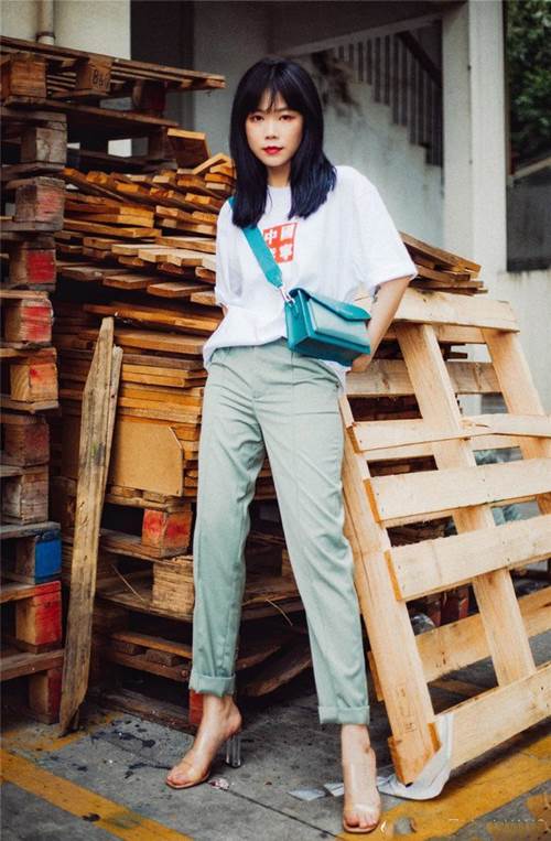 Toàn món cơ bản, 4 set đồ này vẫn giúp bạn xinh xắn từ công ty đến tiệc cuối tuần-2