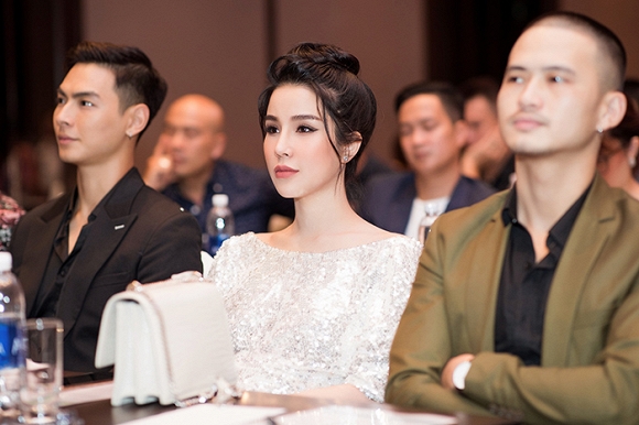 Diệp Lâm Anh xinh đẹp, gợi cảm ở tháng thứ 5 của thai kỳ-8