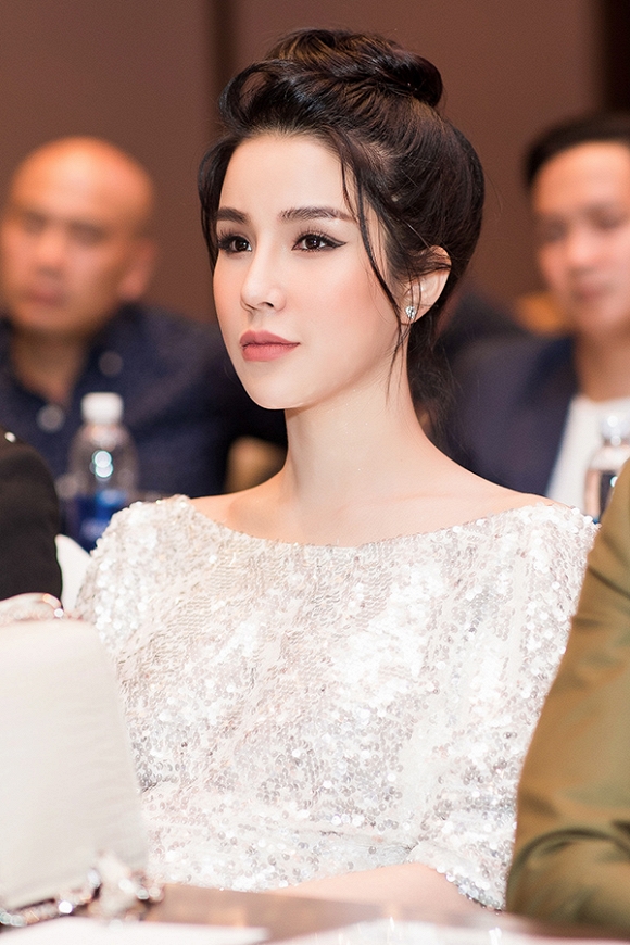 Diệp Lâm Anh xinh đẹp, gợi cảm ở tháng thứ 5 của thai kỳ-7