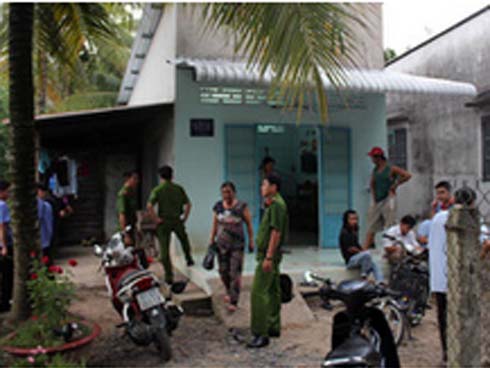 Cho 4 cháu nhỏ uống chai sữa, đối tượng nói chúng mày bị tao đầu độc rồi-4