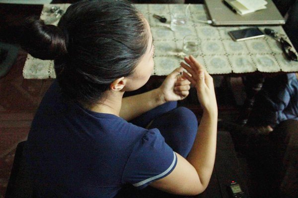 Người phụ nữ tố hàng xóm ép làm nô lệ tình dục: Hắn dọa tung clip nóng ở trường con-1