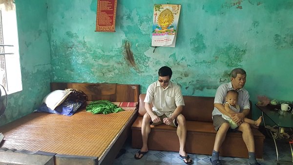 Bệnh nhân có nguy cơ bị mù vĩnh viễn sau phẫu thuật sụp mí tại BV Mắt Trung ương-1