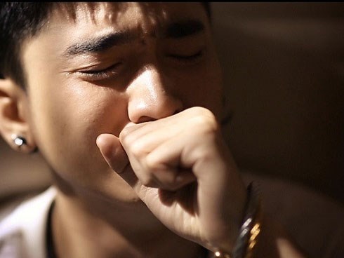 Vẫn giữ mãi hình bóng người cũ suốt 10 năm trời nhưng khi tình cờ gặp lại cô ấy ở sân bay, tôi bỗng thấy sụp đổ