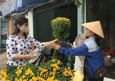 Lễ Vu lan: Giá hoa tươi tăng mạnh-2