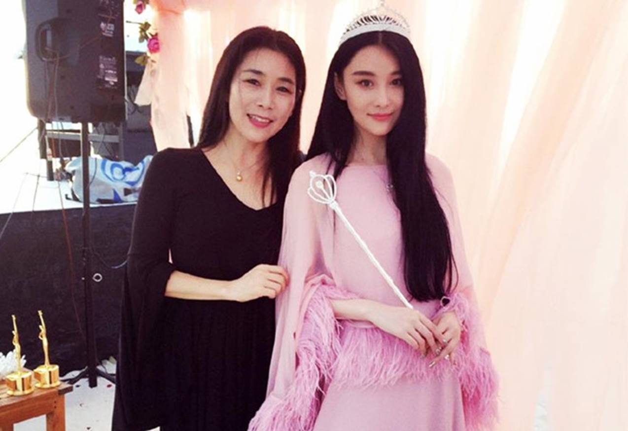 Những cặp mẹ con nổi tiếng xinh đẹp trong làng showbiz Hoa ngữ-1
