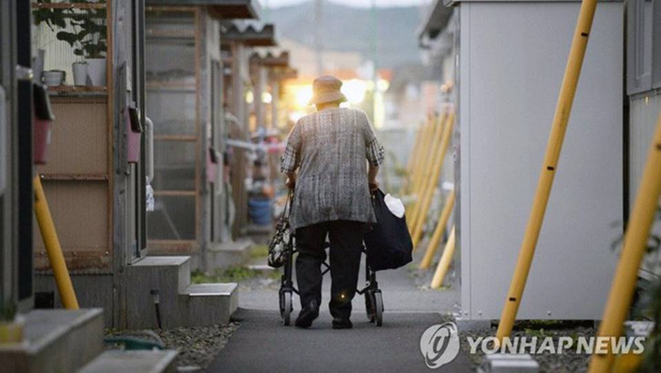 Người già ở Hàn Quốc: Hi sinh tất cả cho con cái, đến khi về hưu, sống trong cô đơn và chết trong cô độc-2