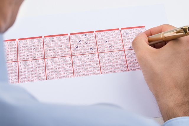 Nằm ngủ mơ 1 dãy số, đánh trúng luôn độc đắc 16 tỷ-1