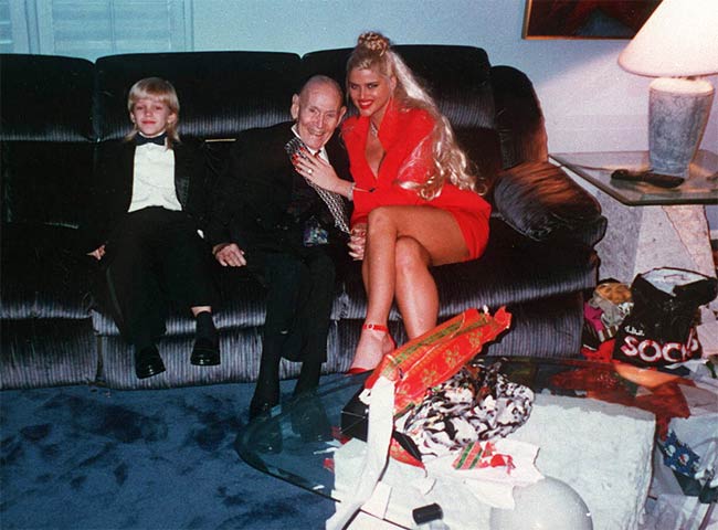 3 siêu mẫu đẹp nghiêng thành lấy chồng tỷ phú tuổi bô lão và 3 cái kết bất ngờ-11